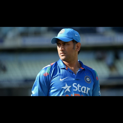 dhoni 16