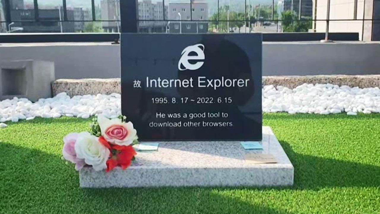 <internet-explorer-gravestone> 3